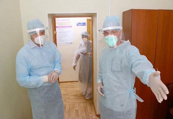 Леонид Огуль посетил «красную зону» Центра медико-санитарной помощи в Астрахани